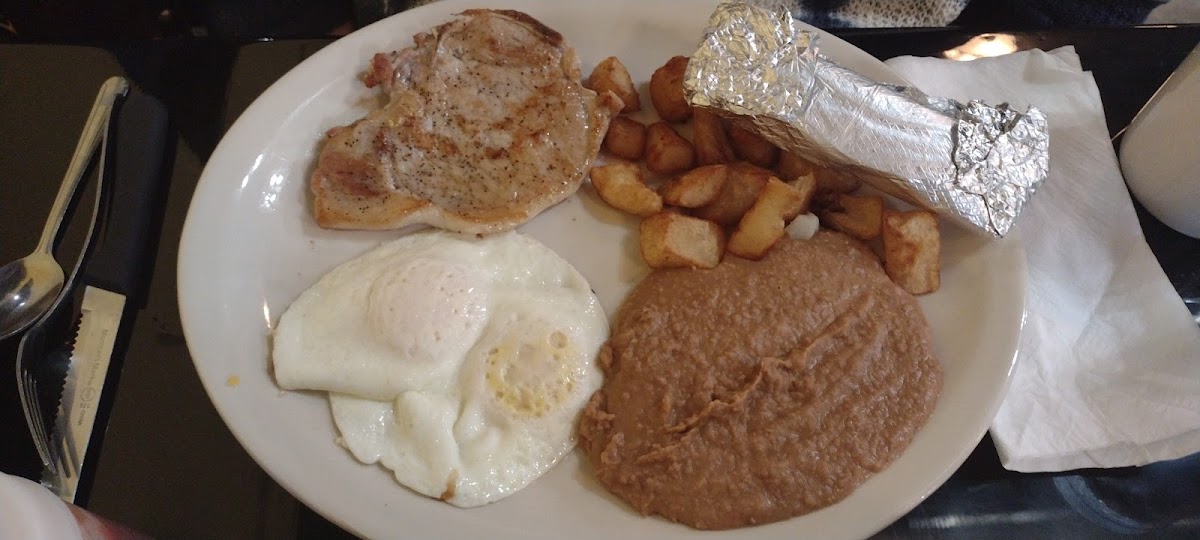 El Agave Mexican Restaurant Bar & Grill - Photo 8