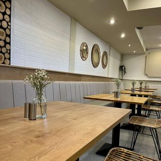 Illy’s Café Bistro
