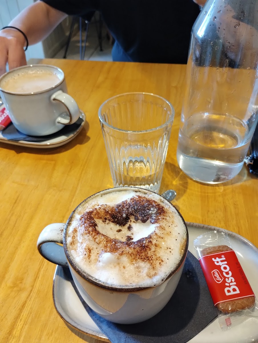 Illy’s Café Bistro - Photo 7