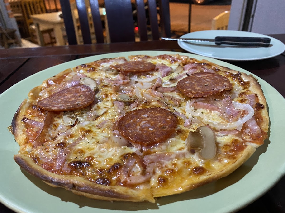 Bell's Pizzeria - Photo 2