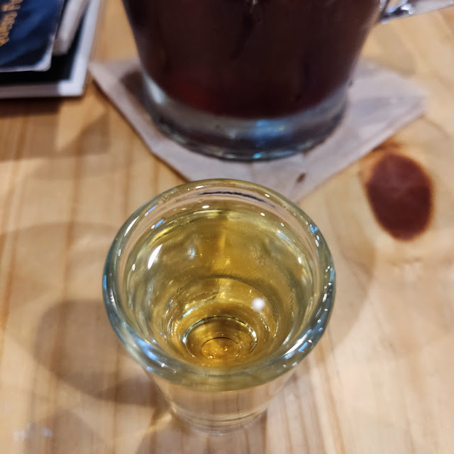 Entrada Una Muestra de Su Tequila Que Sabe Muy Rico