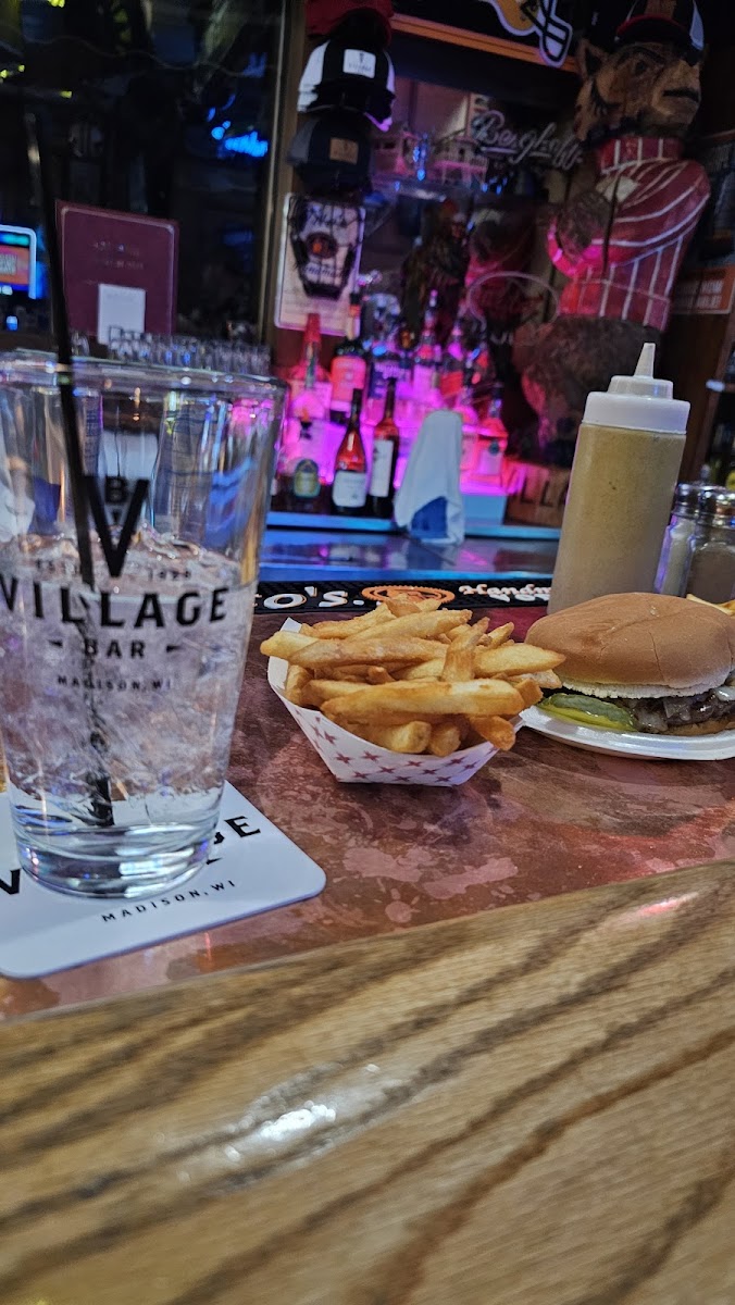 Village Bar - Madison - Photo 8
